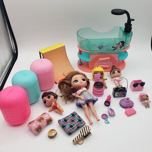 L.O.L. Surprise Dolls & Accessories ~ Salon & Spa Purses Clothing Mixed Lot  /CC
